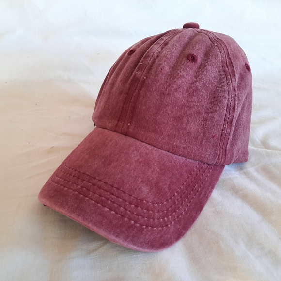 New! Pony Tail Hat - Picture 3 of 5